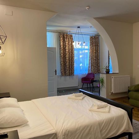 Boutique Rooms With Parking 拉迪亚 外观 照片