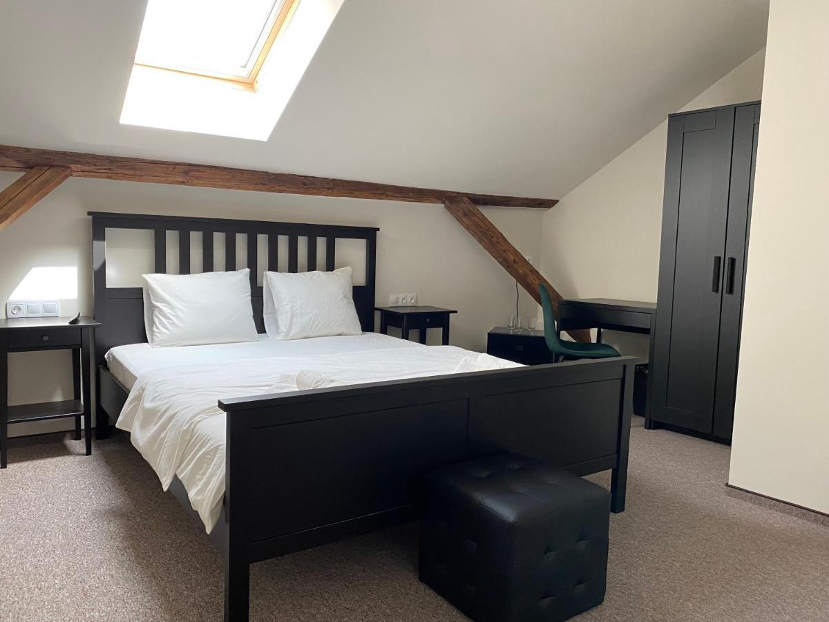 Boutique Rooms With Parking 拉迪亚 外观 照片
