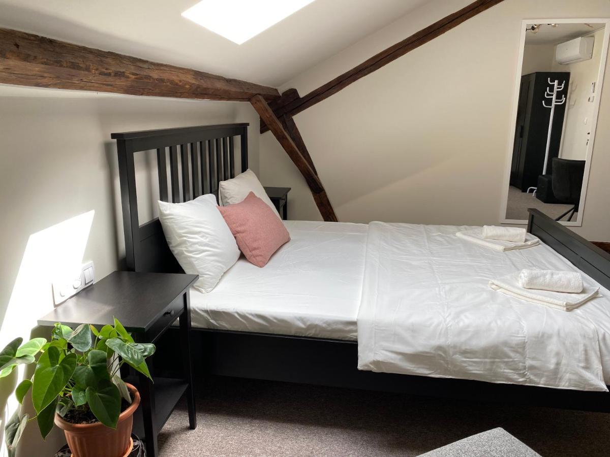 Boutique Rooms With Parking 拉迪亚 外观 照片
