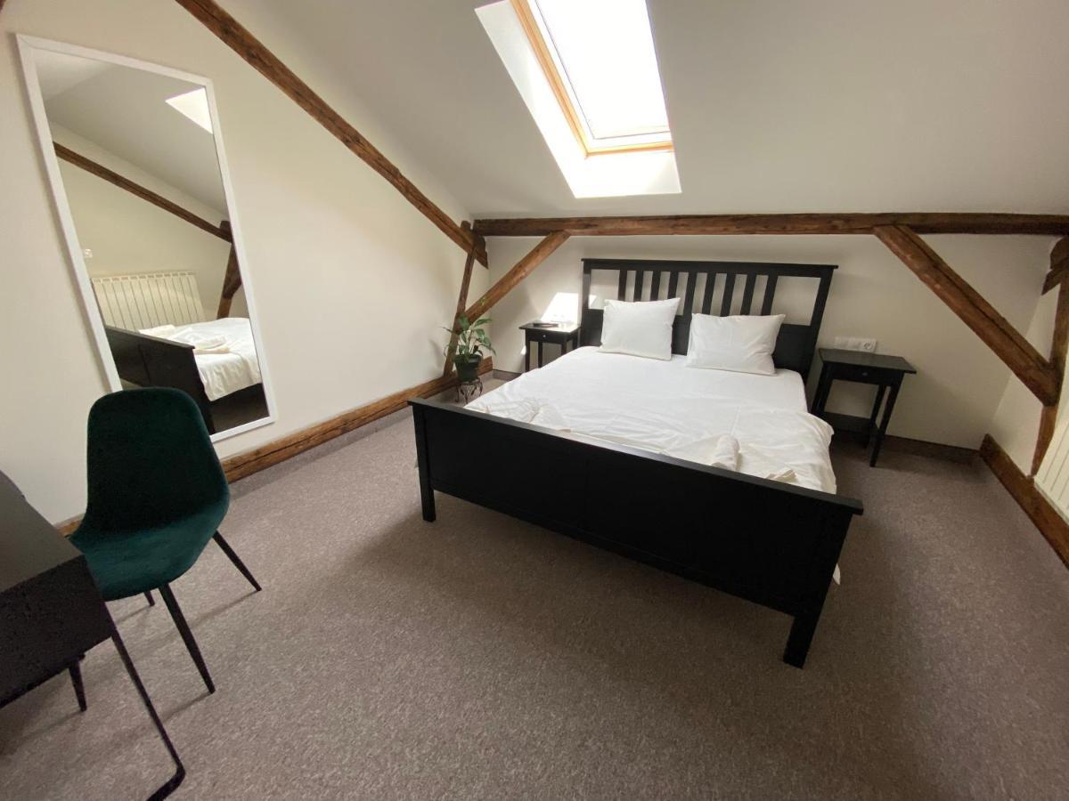 Boutique Rooms With Parking 拉迪亚 外观 照片