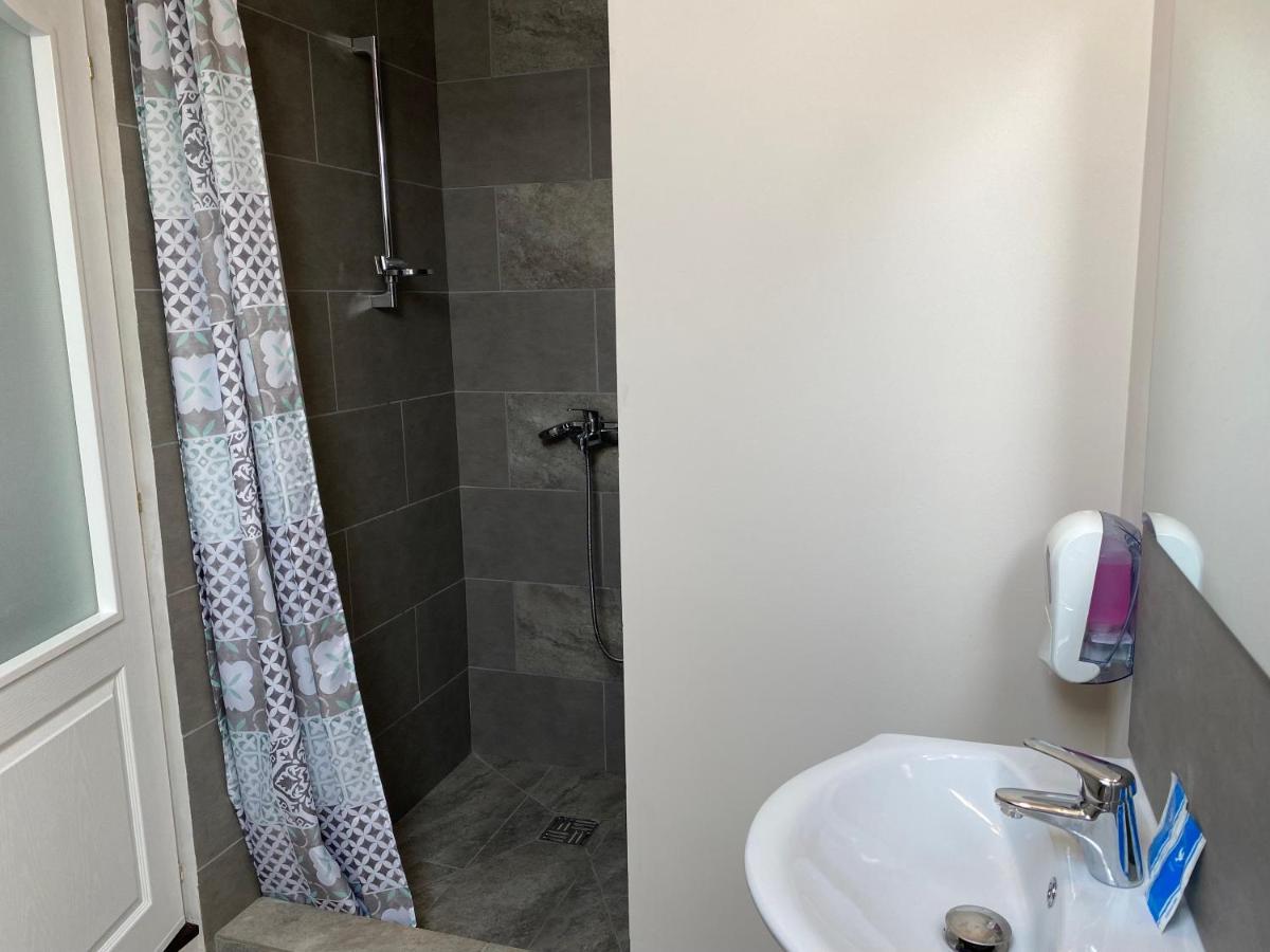 Boutique Rooms With Parking 拉迪亚 外观 照片