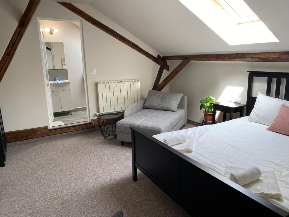 Boutique Rooms With Parking 拉迪亚 外观 照片
