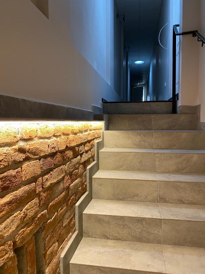 Boutique Rooms With Parking 拉迪亚 外观 照片