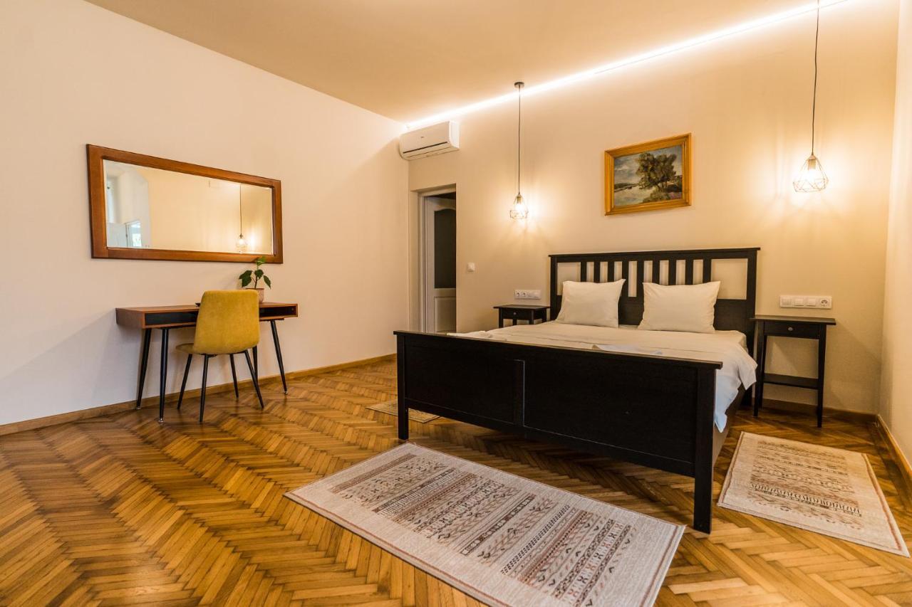 Boutique Rooms With Parking 拉迪亚 外观 照片