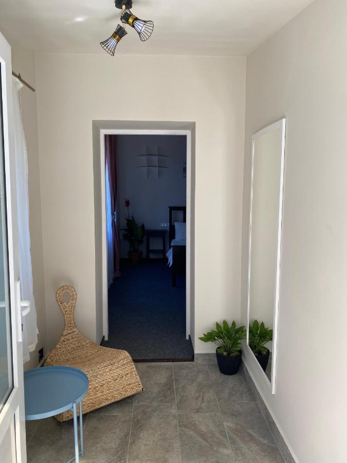Boutique Rooms With Parking 拉迪亚 外观 照片