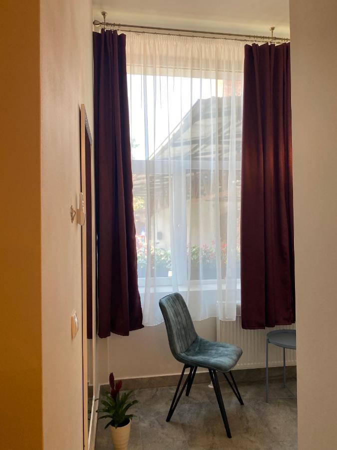 Boutique Rooms With Parking 拉迪亚 外观 照片