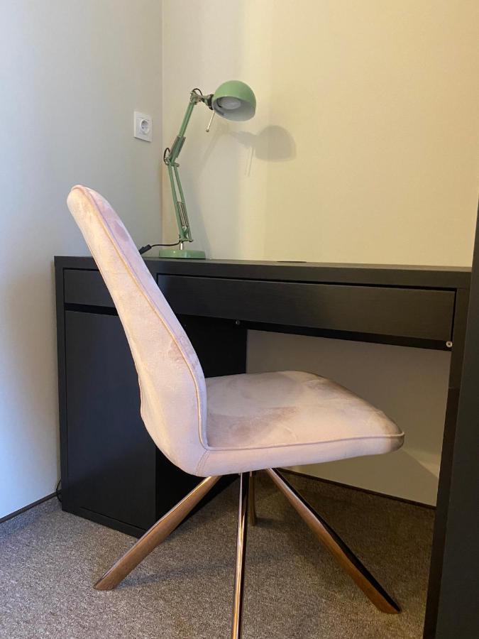 Boutique Rooms With Parking 拉迪亚 外观 照片