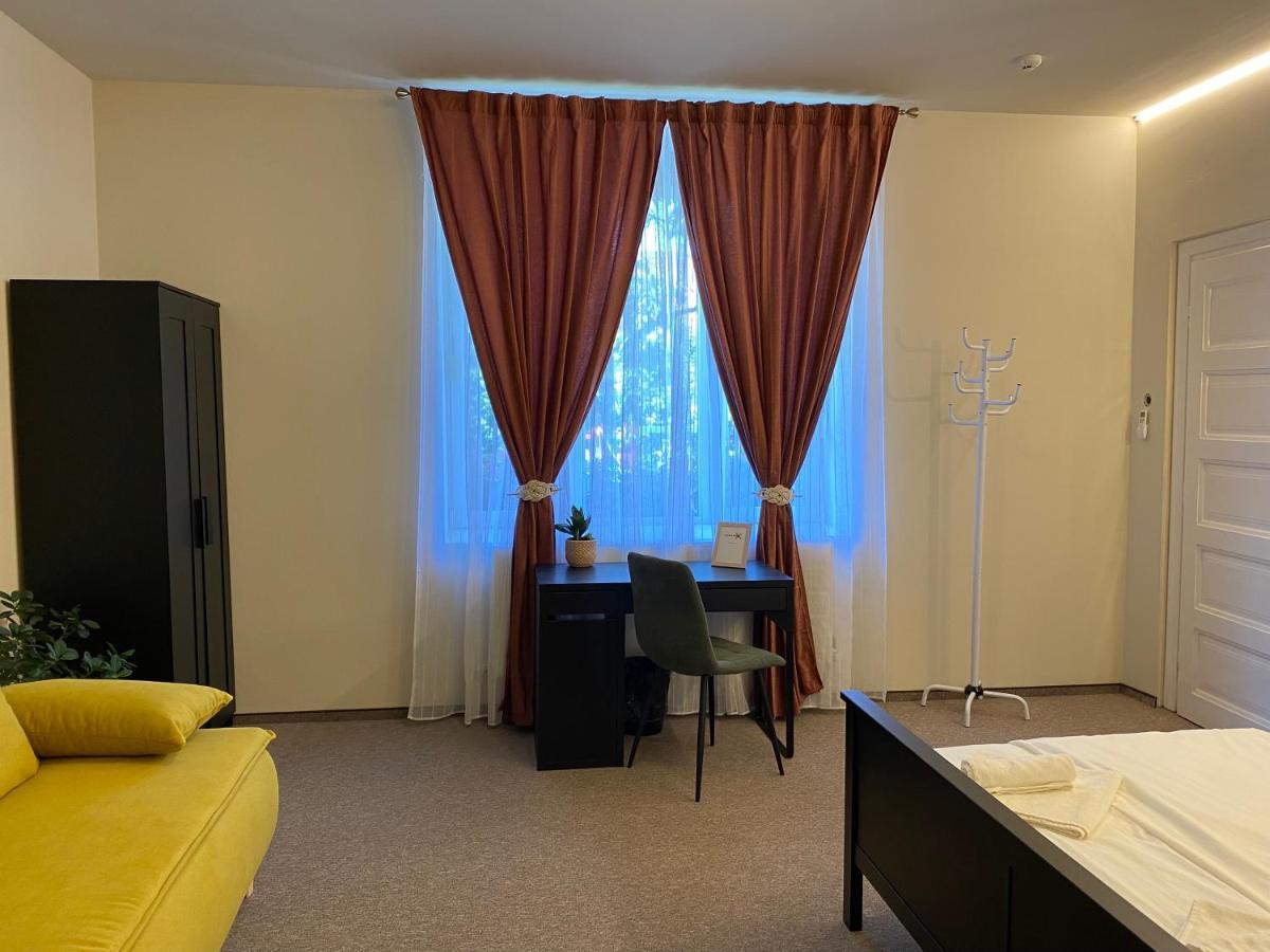 Boutique Rooms With Parking 拉迪亚 外观 照片