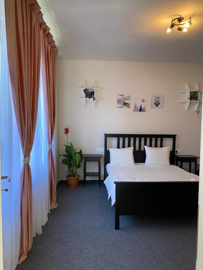 Boutique Rooms With Parking 拉迪亚 外观 照片
