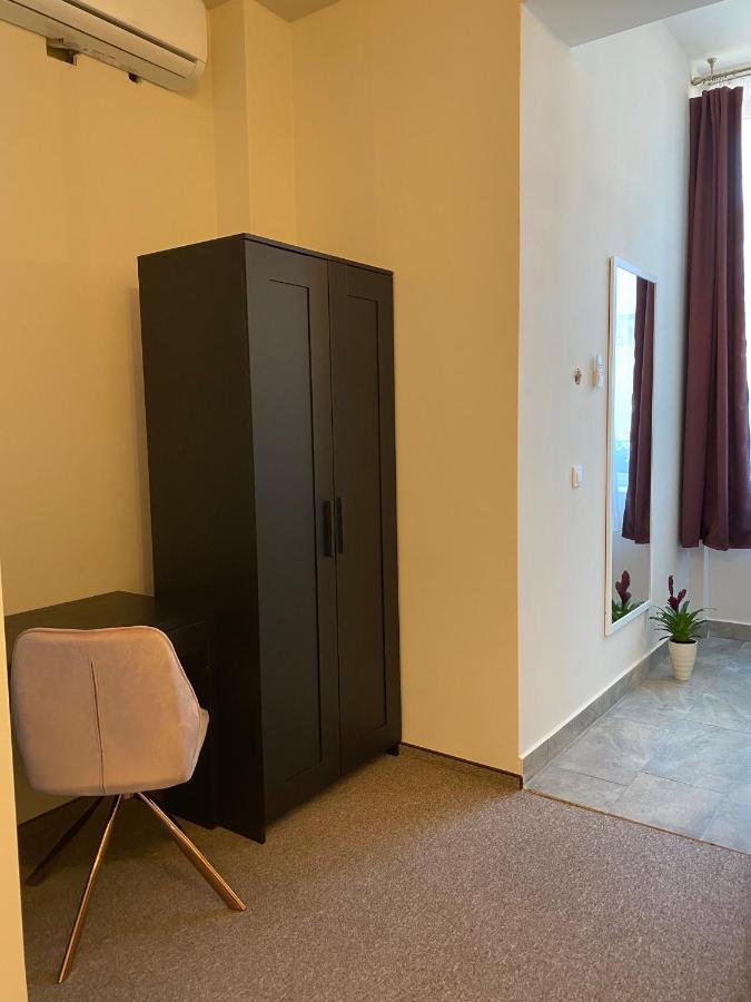 Boutique Rooms With Parking 拉迪亚 外观 照片