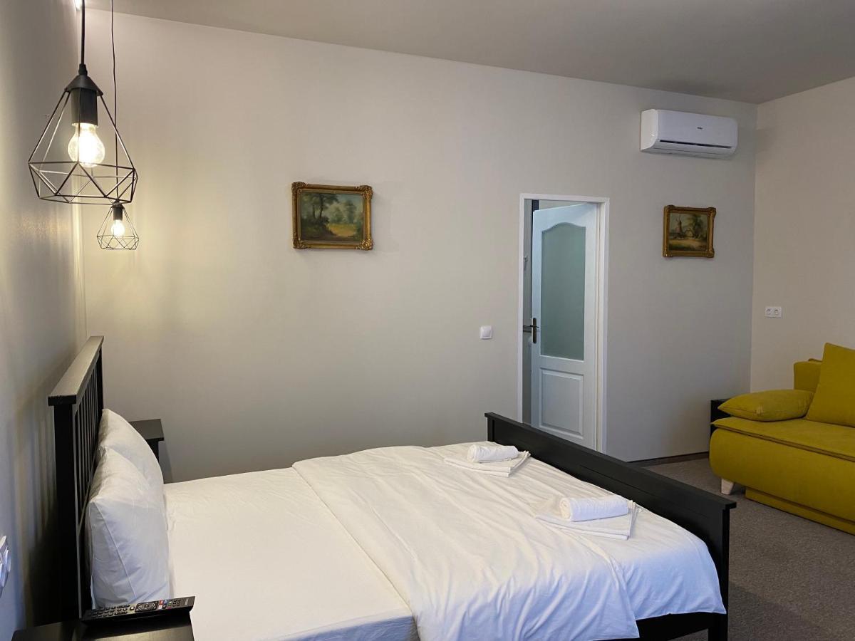Boutique Rooms With Parking 拉迪亚 外观 照片