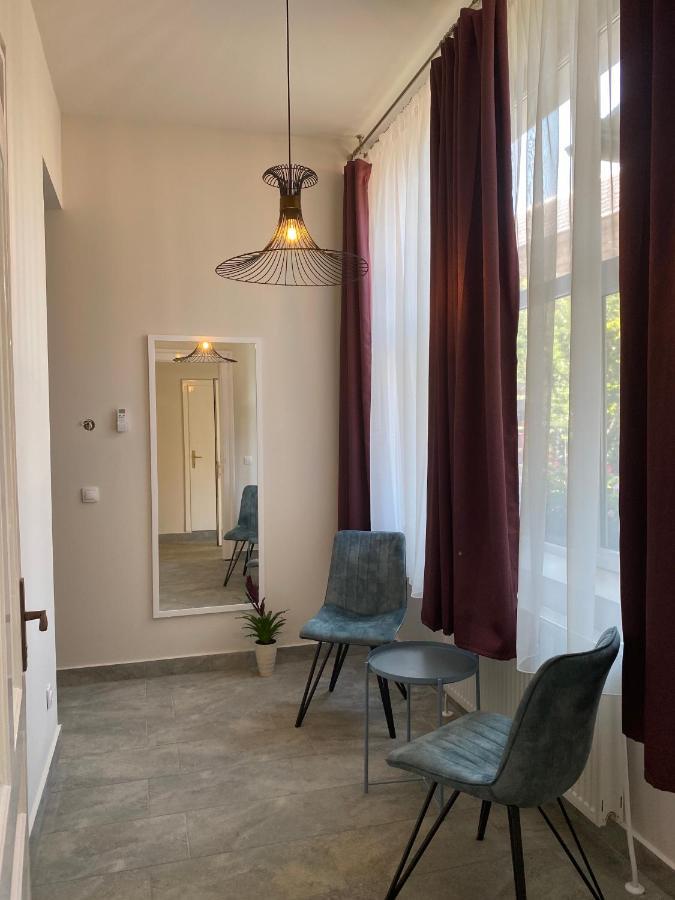 Boutique Rooms With Parking 拉迪亚 外观 照片